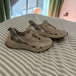 RYKA Women's Kayak Trek water shoes!